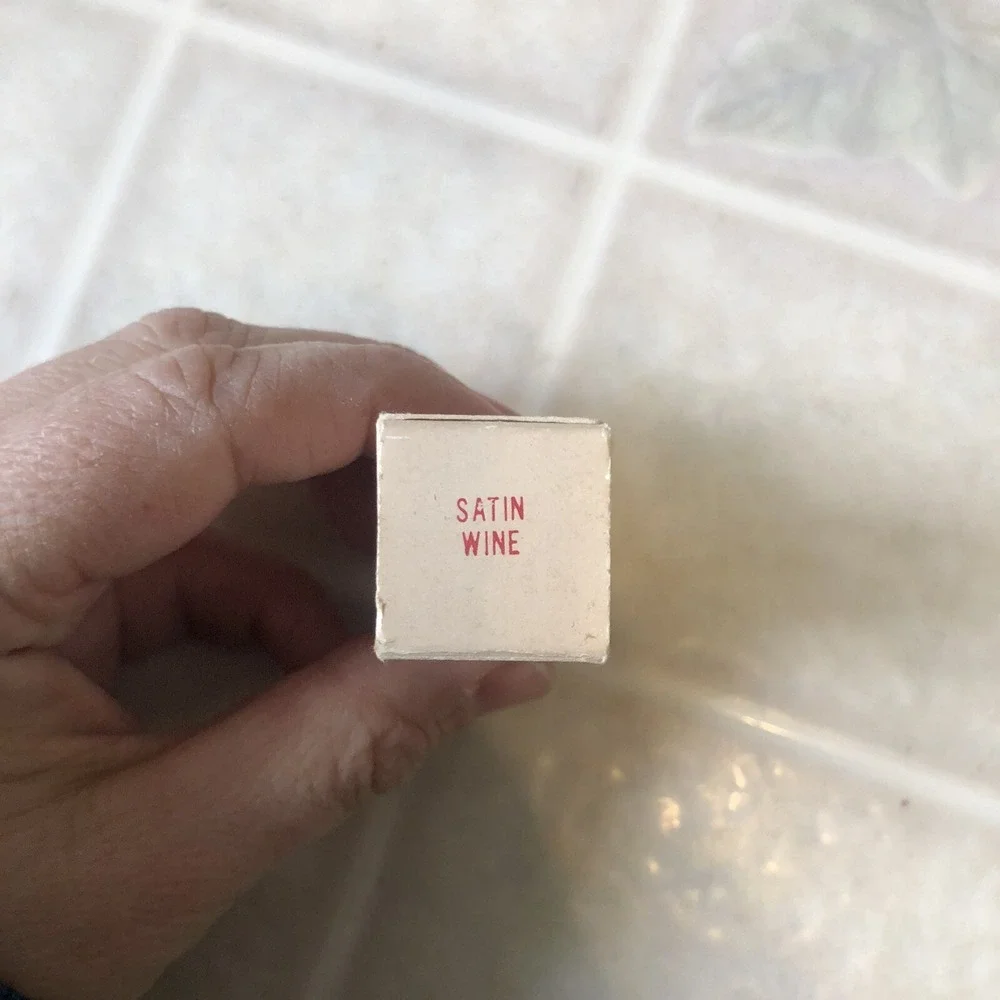 Vintage 1988 Avon Color Rich Try It Lipstick Satin Wine New‎ Old Stock